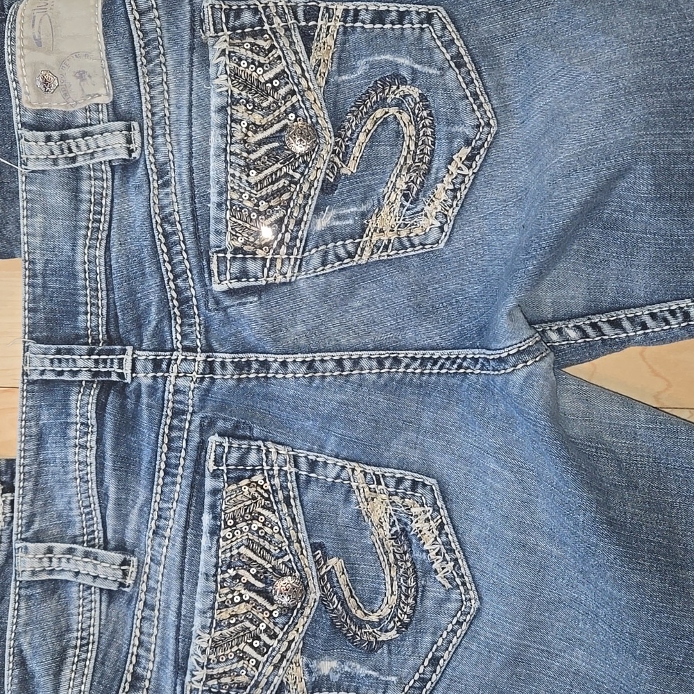 Silver jeans capris 🔥🔥Suki Mid Capri Super Stretch W30 L23 - Picture 3 of 15